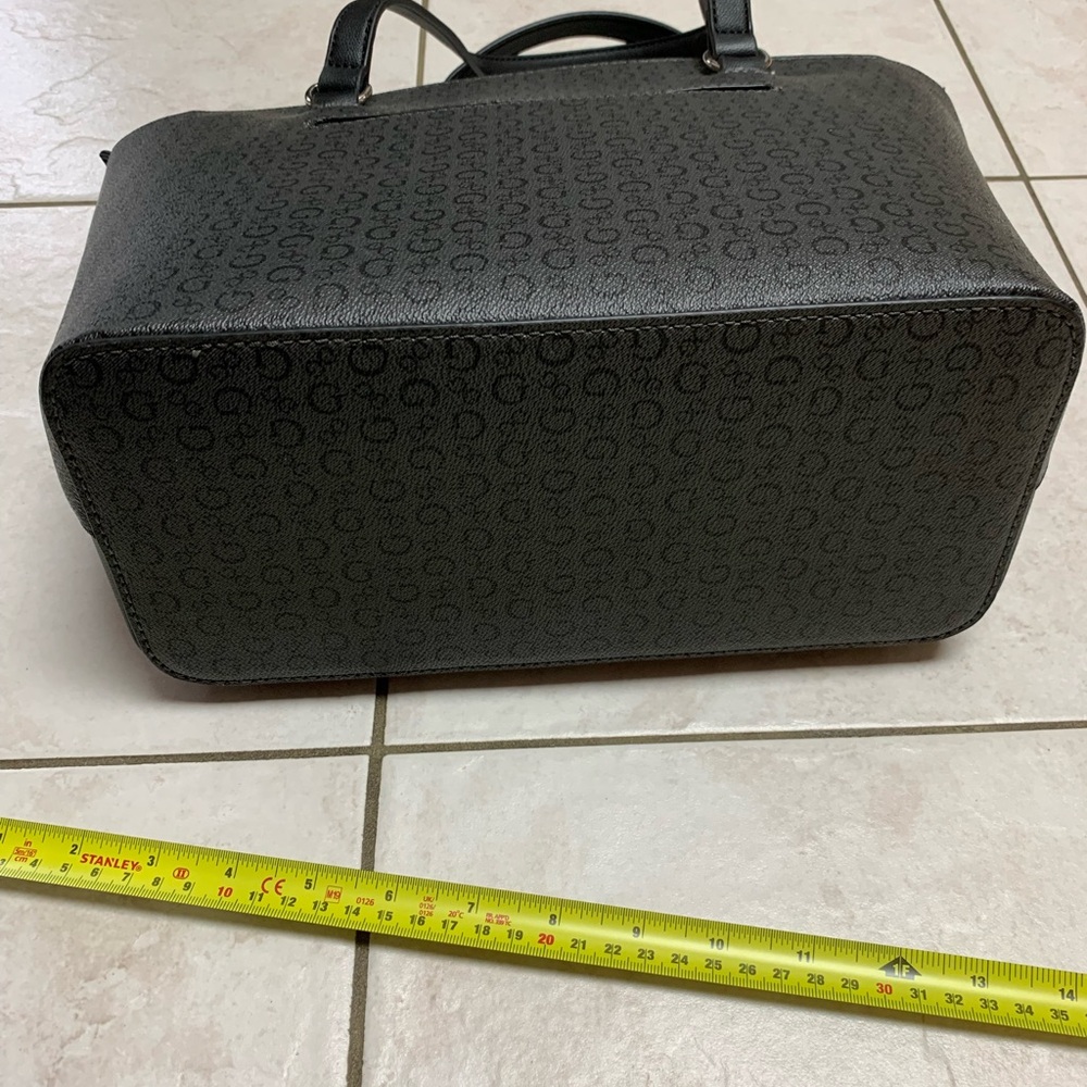 GUESS Embossed Black Tote Bag Zip Purse - Picture 9 of 10